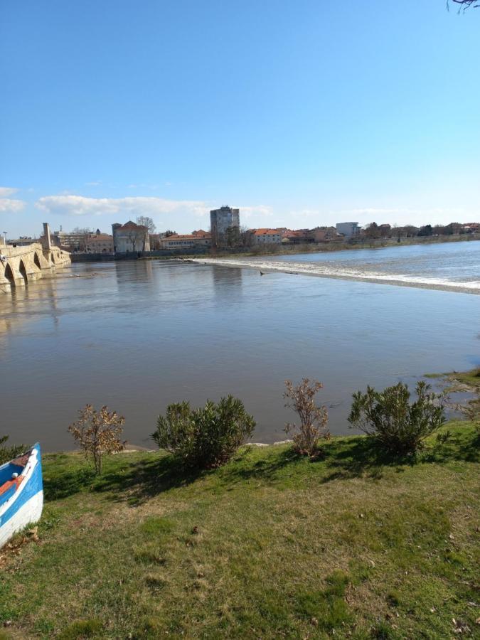 Къща За Гости -Хт سفيلين جراد المظهر الخارجي الصورة